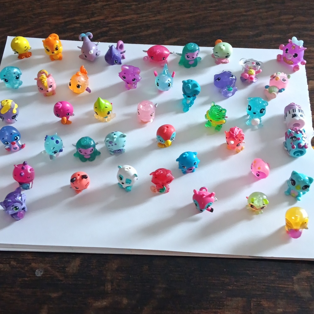 Hatchimals 40+ Random Lot. - Picture 2 of 9